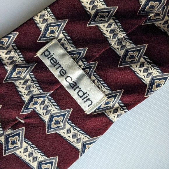 Vintage Pierre Cardin Silk Tie Wine Burgundy Red Taupe Cream Diamond Pattern - Picture 4 of 6